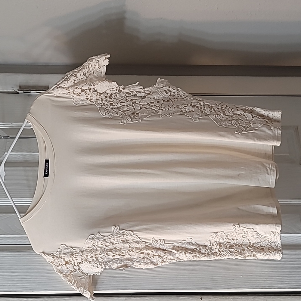 Express short sleeve lace trim tee